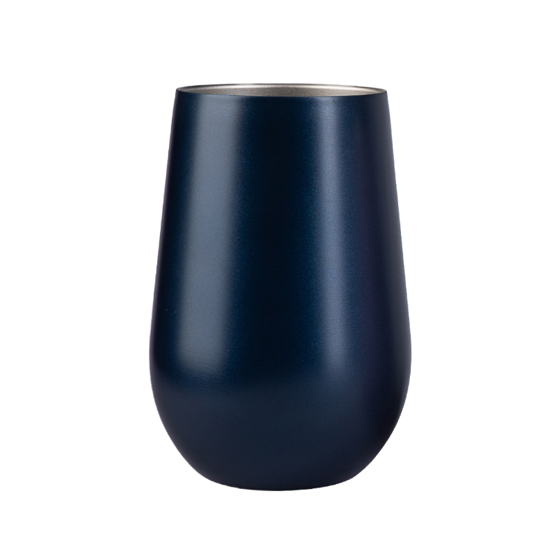 detail of Copa de vino de acero inoxidable con aislamiento al vacío de 12 oz con tapa a presión